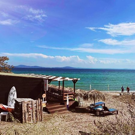 Lovely Studio Apartment On The Beach 부르가스 외부 사진
