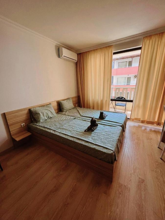Lovely Studio Apartment On The Beach 부르가스 외부 사진